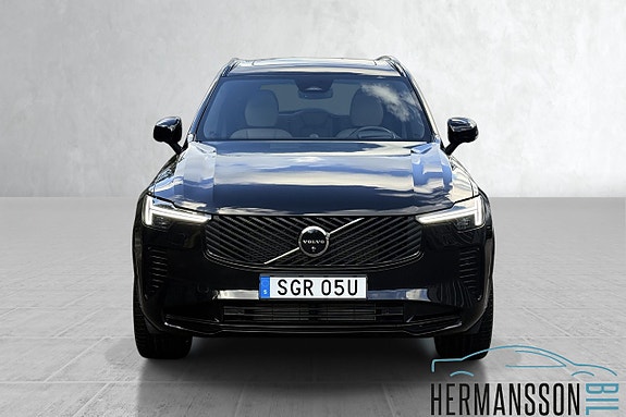 Volvo XC90 3 of 30