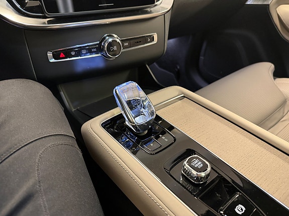 Volvo XC90 21 of 30