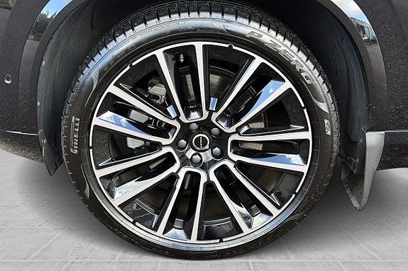 Volvo XC90 8 of 30