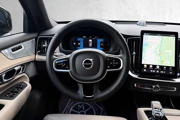 Volvo XC90 19 of 30