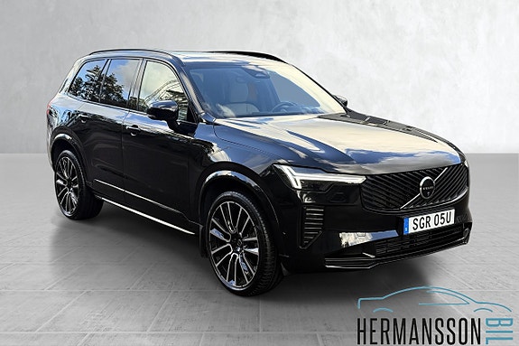 Volvo XC90 2 of 30