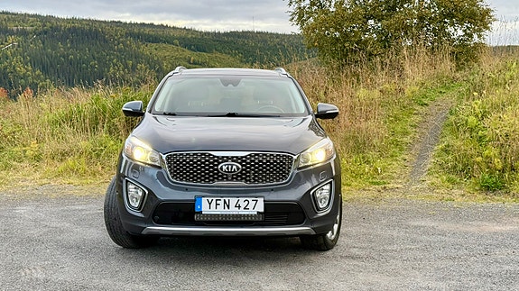 Kia Sorento 3 of 20