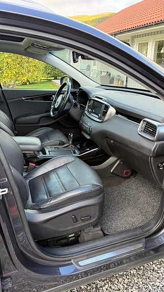 Kia Sorento 10 of 20