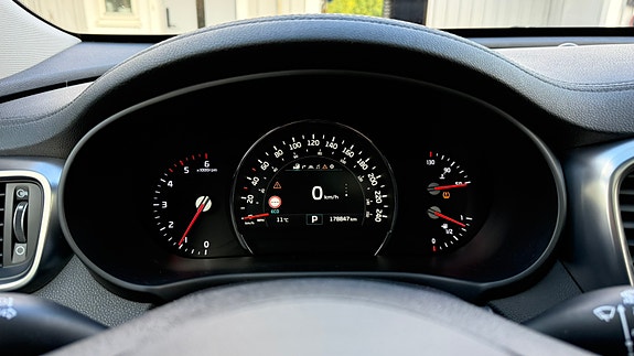 Kia Sorento 15 of 20
