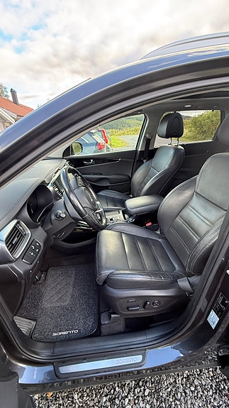 Kia Sorento 9 of 20