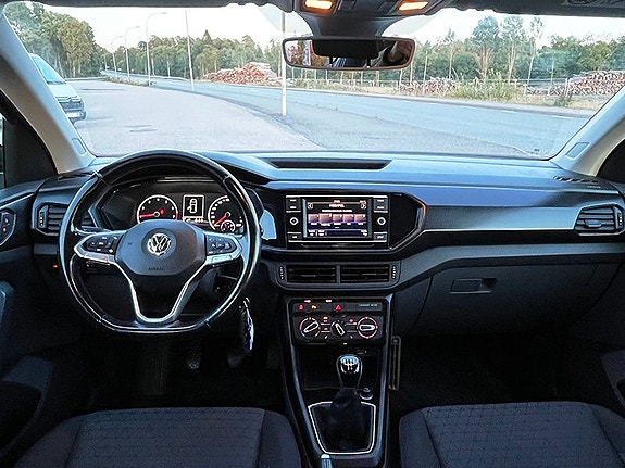 Volkswagen T-Cross 12 of 19