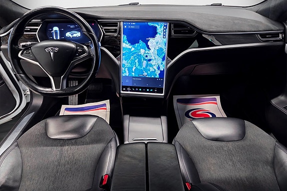 Tesla Model S 7 of 20