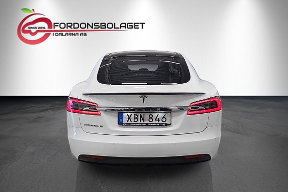 Tesla Model S 5 of 20