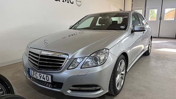 Mercedes-Benz E250 3 of 15
