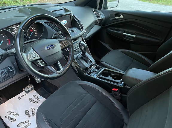Ford Kuga 5 of 8