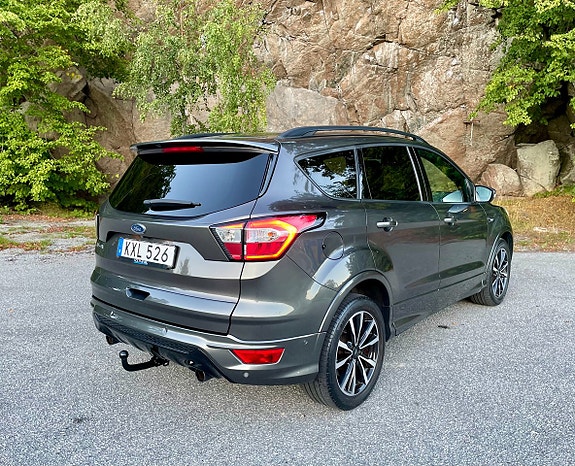Ford Kuga 4 of 8