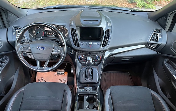 Ford Kuga 6 of 8