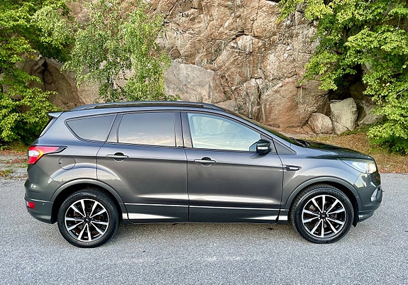 Ford Kuga 3 of 8