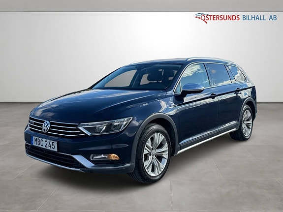 Volkswagen Passat Alltrack 3 of 13