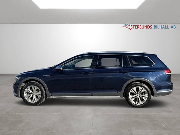 Volkswagen Passat Alltrack 4 of 13