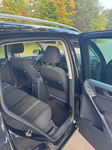Volkswagen Tiguan 12 of 22