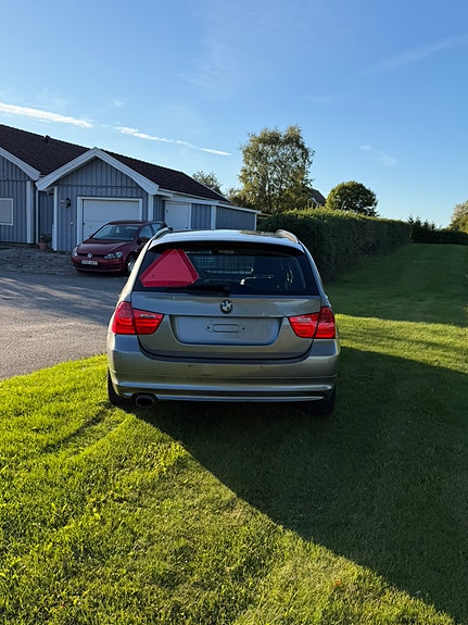 BMW 320d 3 of 11