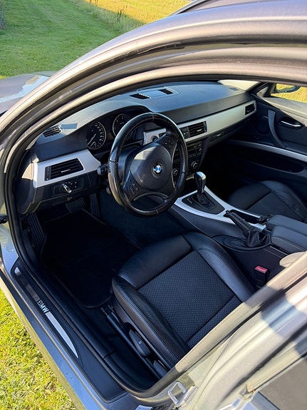 BMW 320d 6 of 11