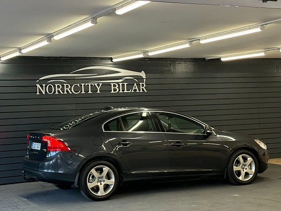 Volvo S60 4 of 12