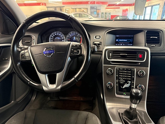 Volvo S60 9 of 12
