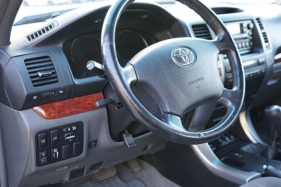 Toyota Land Cruiser 15 of 24