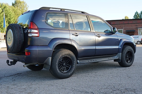Toyota Land Cruiser 19 of 24