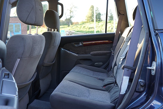 Toyota Land Cruiser 14 of 24