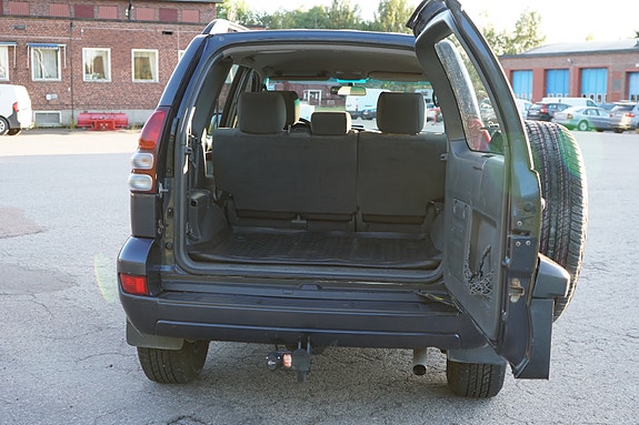 Toyota Land Cruiser 16 of 24