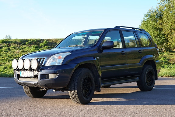 Toyota Land Cruiser 6 of 24