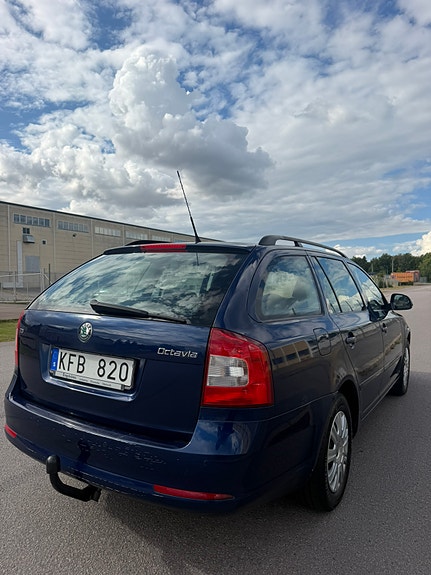 Skoda Octavia 4 of 10