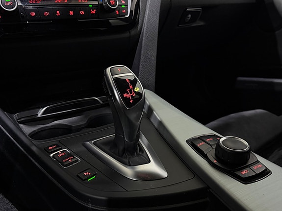 BMW 320d 14 of 18