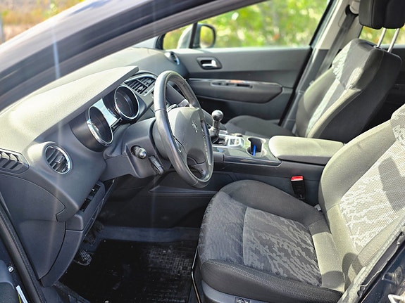 Peugeot 3008 14 of 23