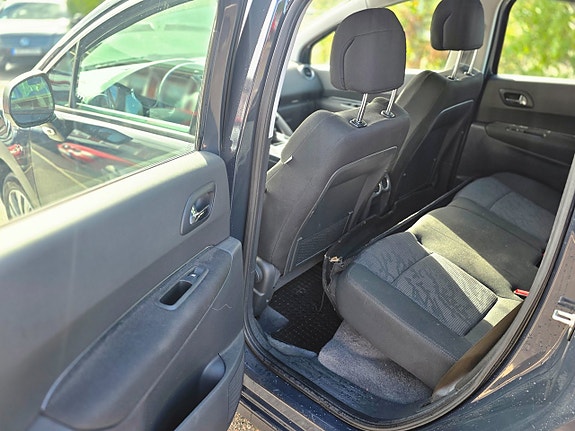 Peugeot 3008 13 of 23