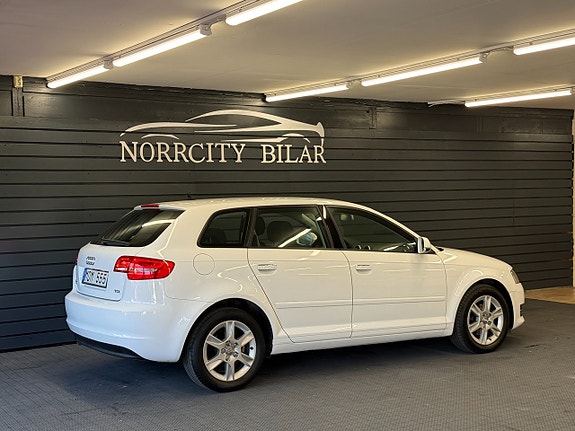 Audi A3 4 of 11