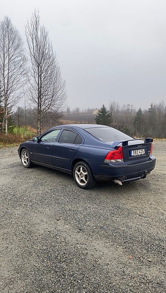 Volvo S60 3 of 5