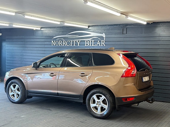 Volvo XC60 3 of 12