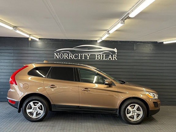 Volvo XC60 5 of 12