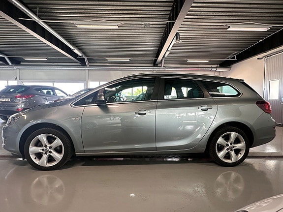 Opel Astra 5 of 9