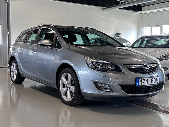 Opel Astra 2 of 9