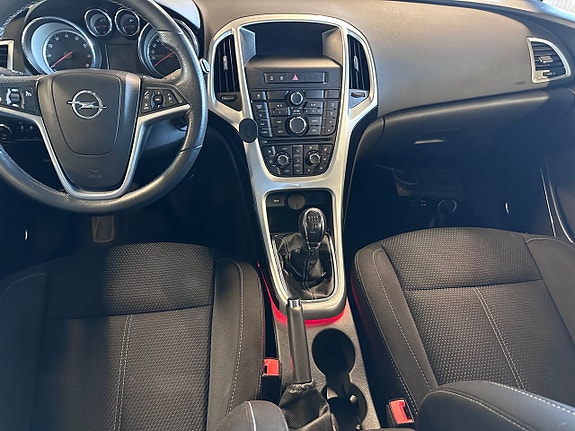 Opel Astra 7 of 9