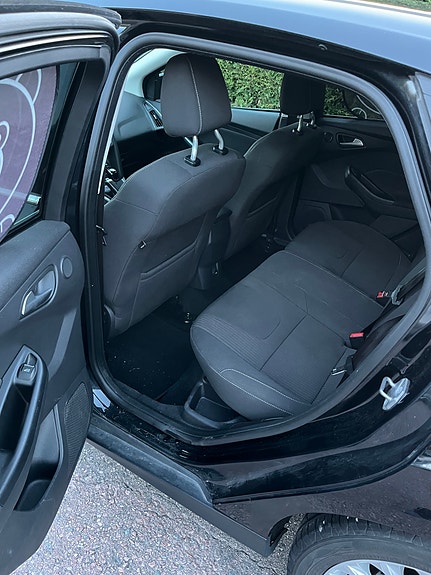Ford Focus 6 of 8