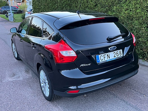 Ford Focus 3 of 8