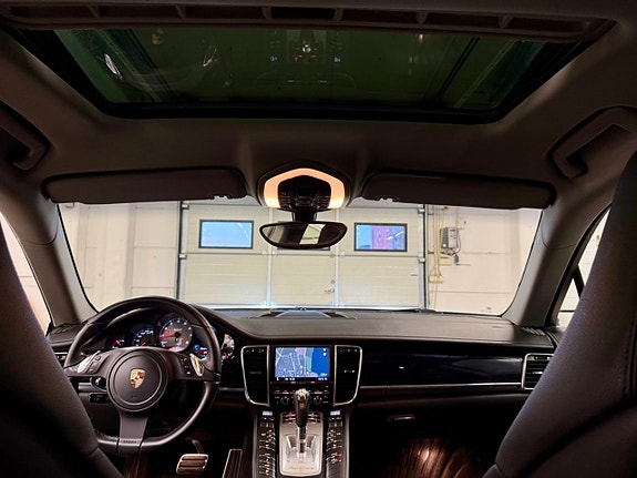 Porsche Panamera S 10 of 23