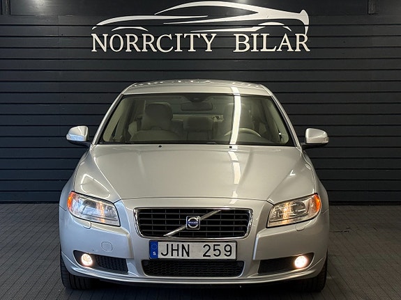 Volvo S80 7 of 11