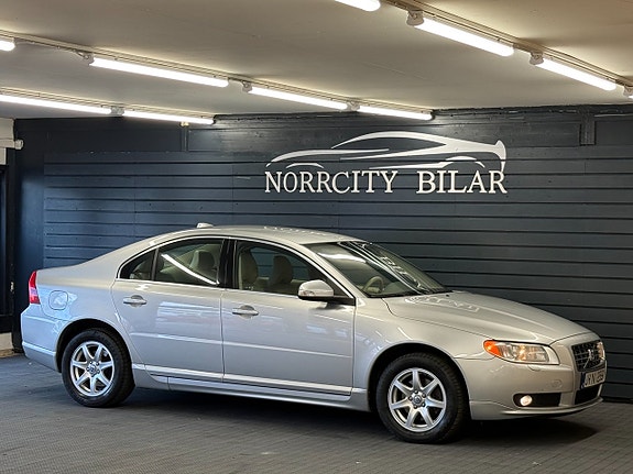 Volvo S80 6 of 11