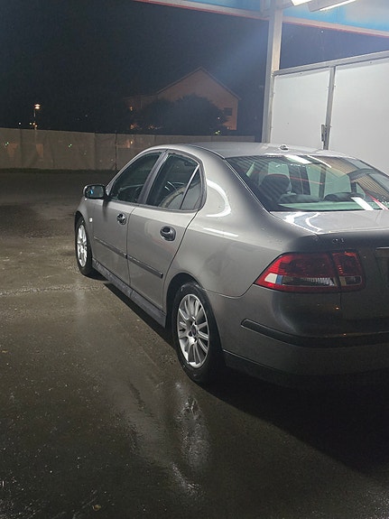 Saab 9-3 4 of 7