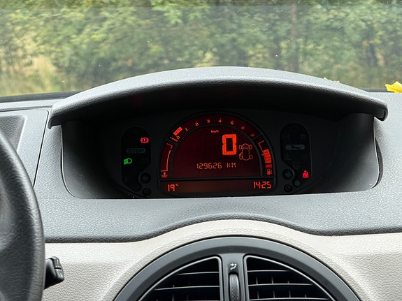 Renault Modus 13 of 18