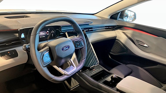 Ford Explorer 11 of 13
