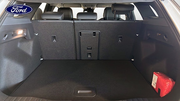 Ford Explorer 10 of 13