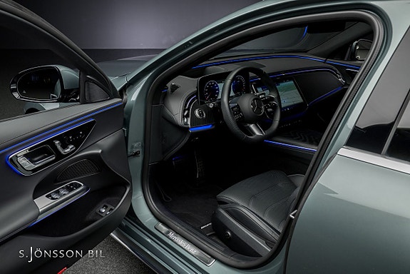 Mercedes-Benz E300 e 10 of 21